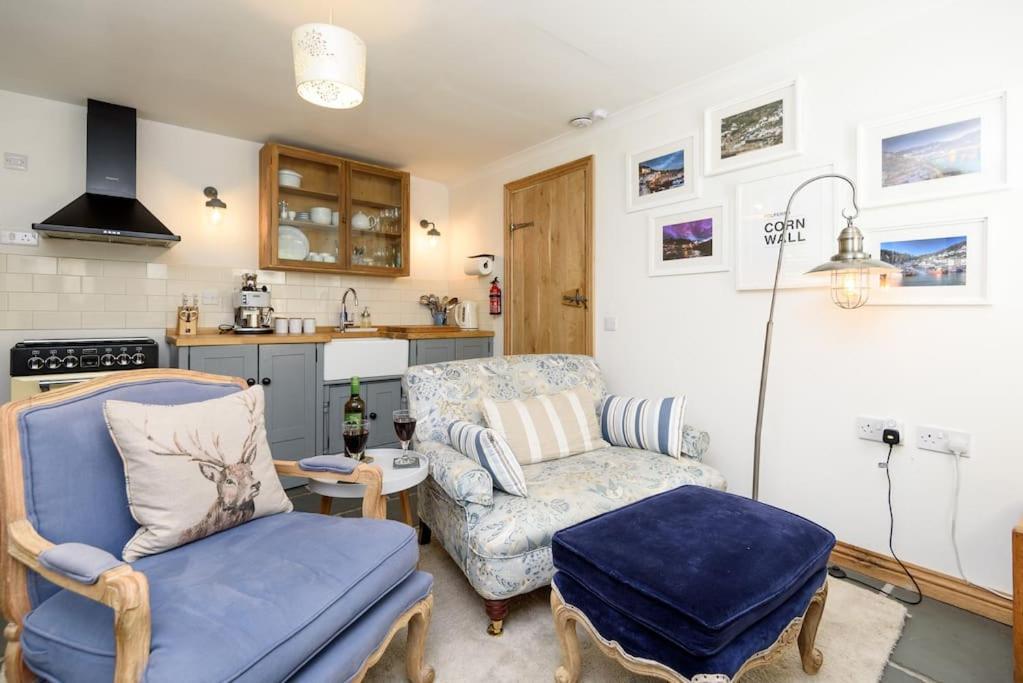 Bijou Coastal Apartment In Polperro With Hot Tub Onsite Parking Downhill Walk To Village Exterior foto