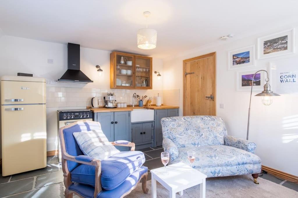 Bijou Coastal Apartment In Polperro With Hot Tub Onsite Parking Downhill Walk To Village Exterior foto